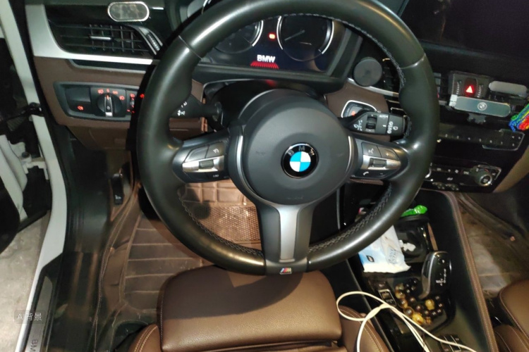 BMW X1 2020 car image #12