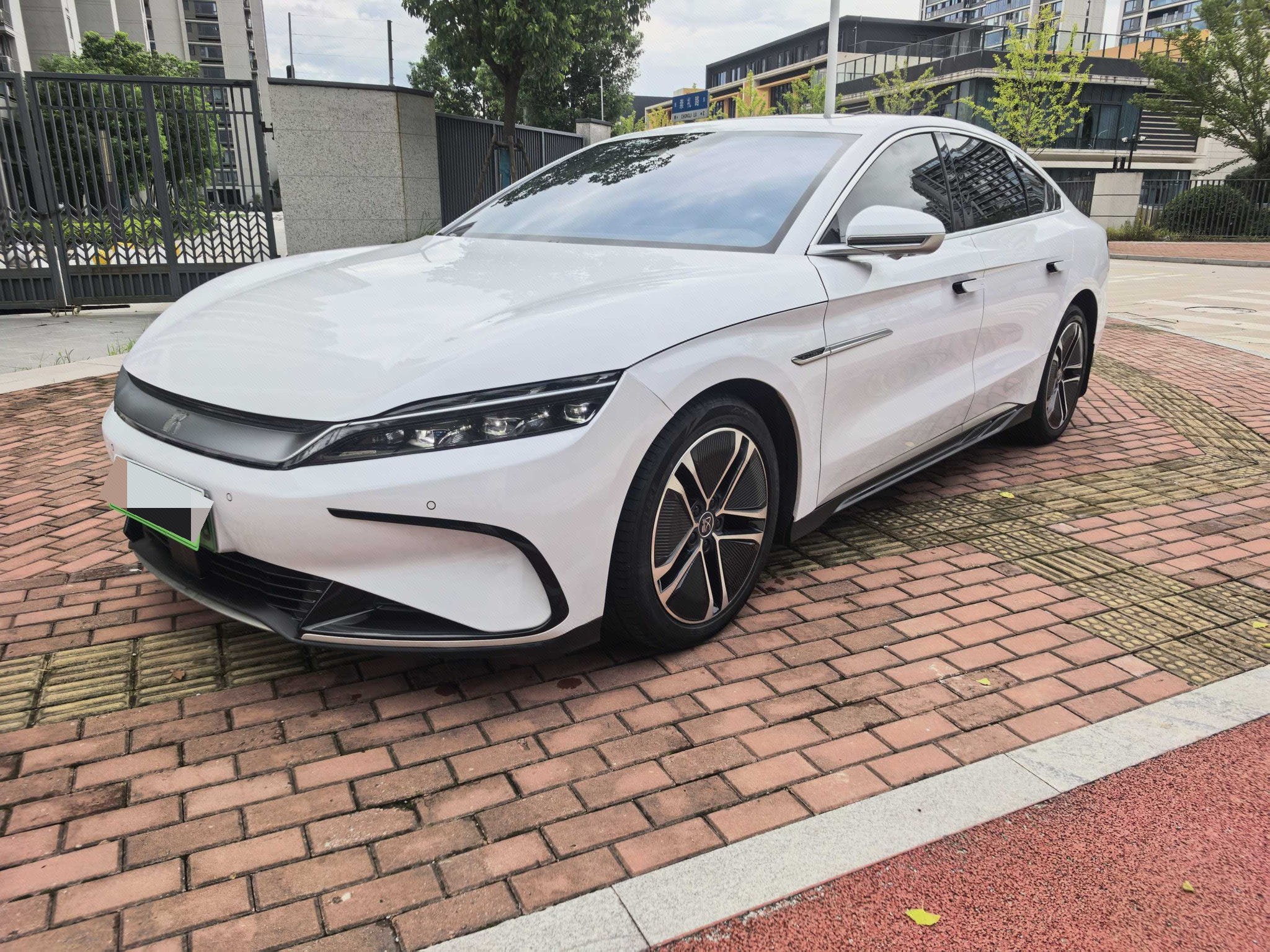 BYD Han 2023 BYD Han 2023 car image