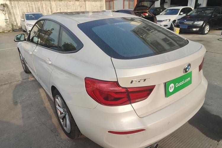 BMW 3 Series GT 2018 car image #5