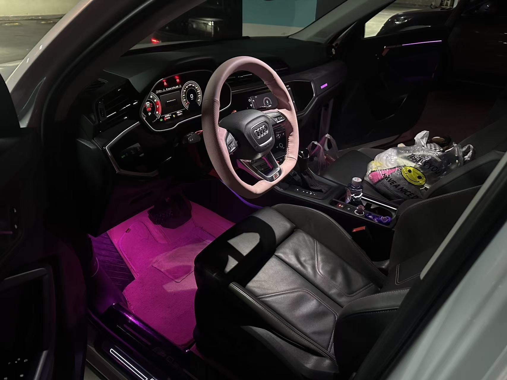 Audi Q3 Sportback 2023 immagine di auto #14