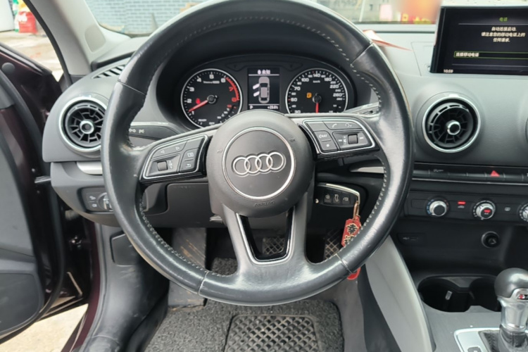 Audi A3 2019 immagine di auto #11