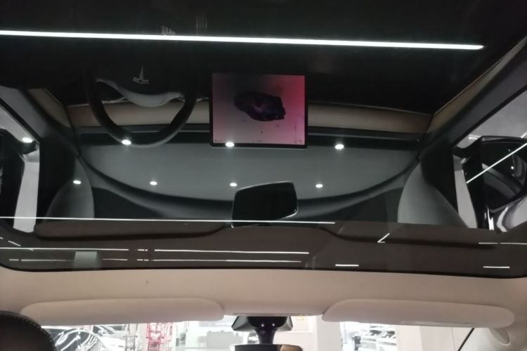 Tesla Model Y 2022 imagem de carro #18
