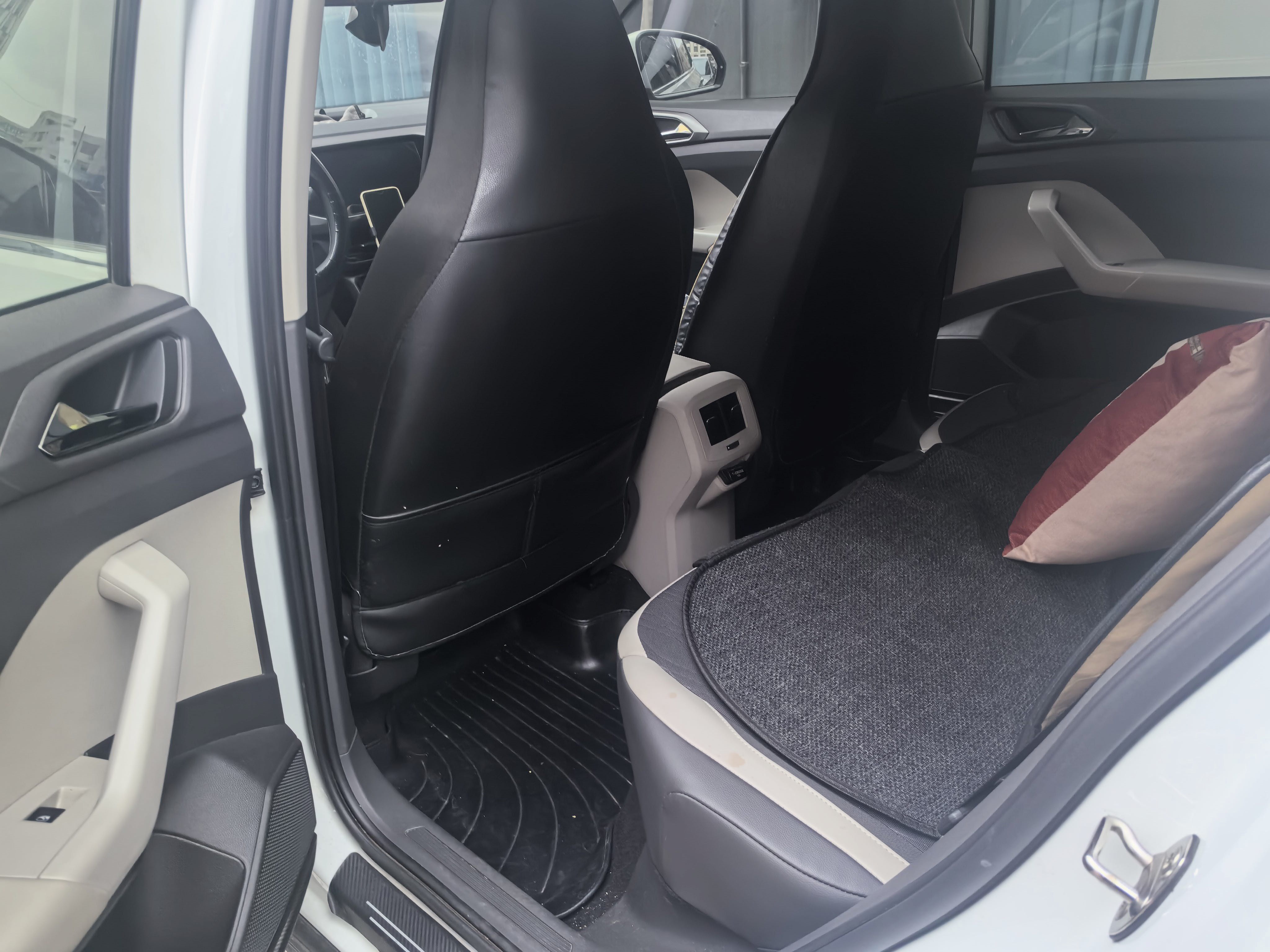 2023 car image #5