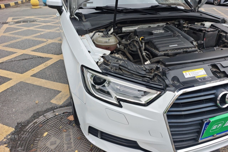 Audi A3 2017 car image #8