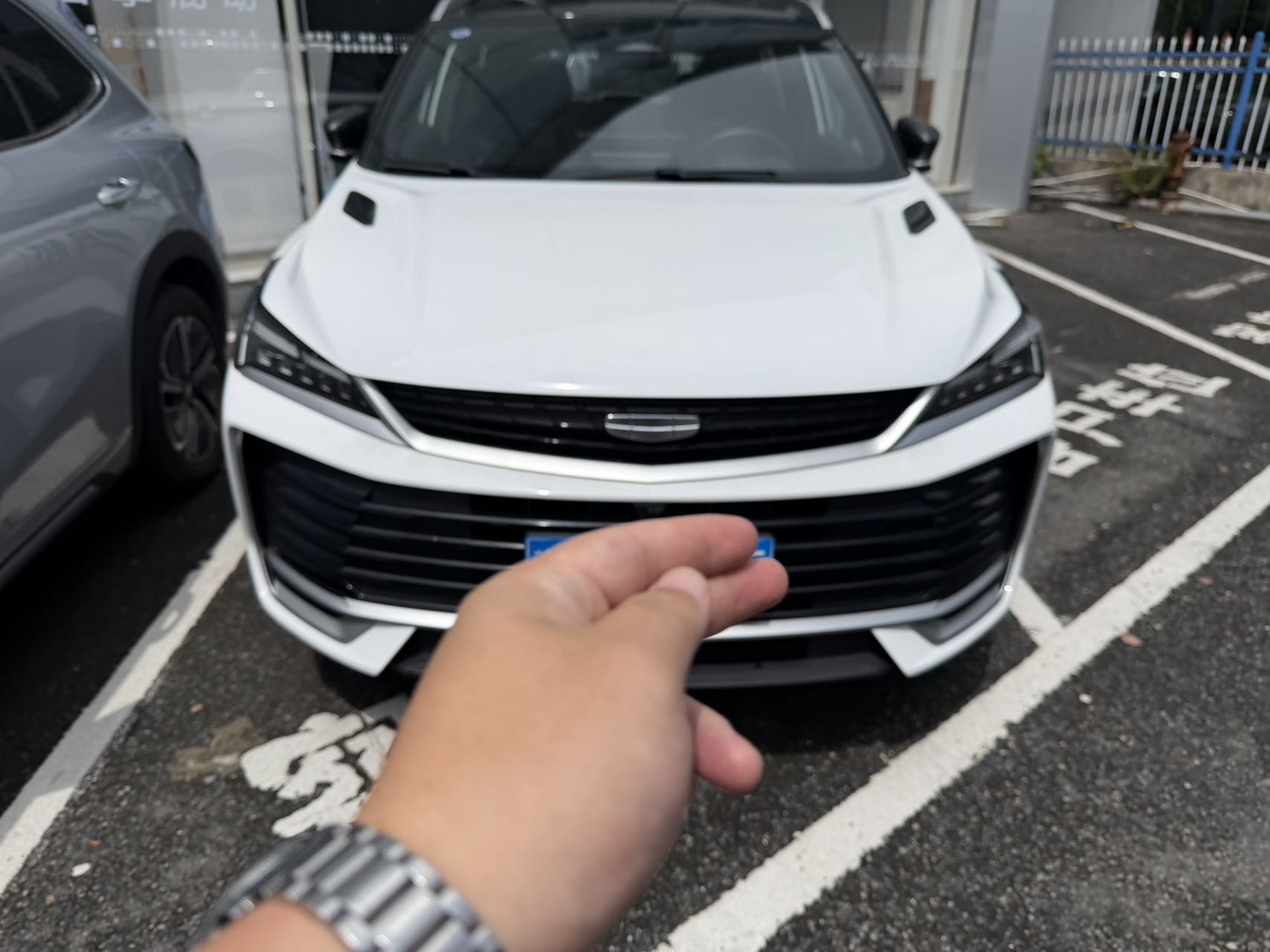 GEELY Coolray 2024 car image #2