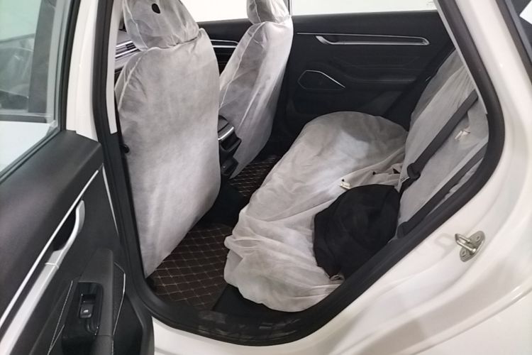 GEELY Emgrand 2026 car image #17