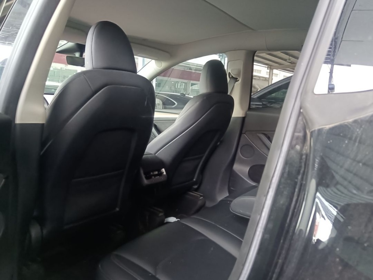 Tesla Model Y 2022 #3 Tesla Model Y 2022 car image #3