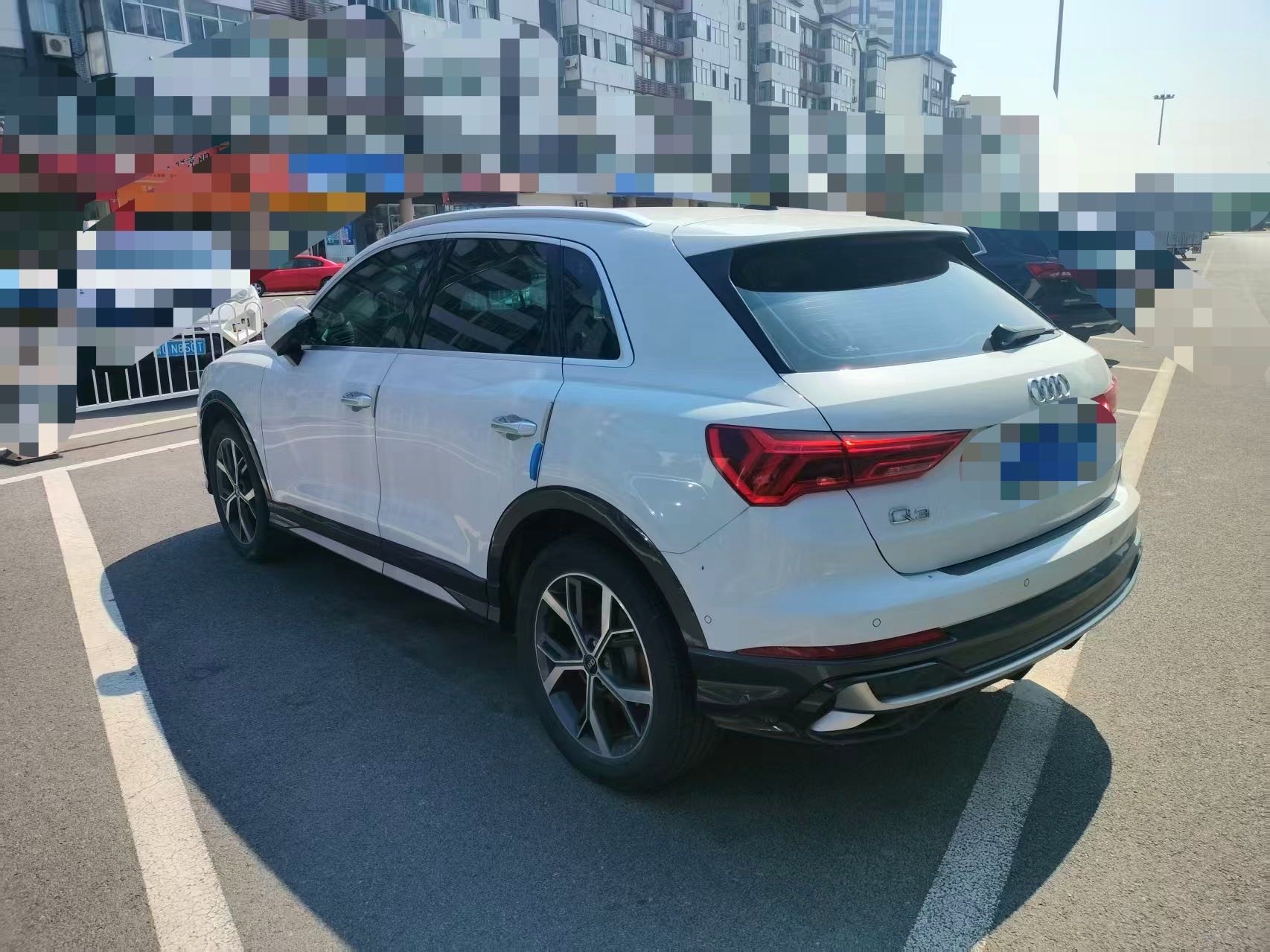 Audi Q3 2023 car image #6