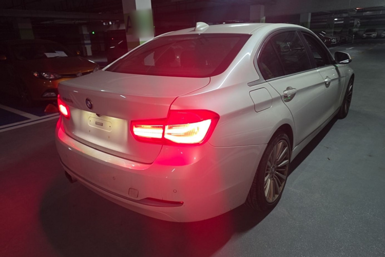 BMW 3 Series 2018 #7 BMW 3 Series 2018 car image #7