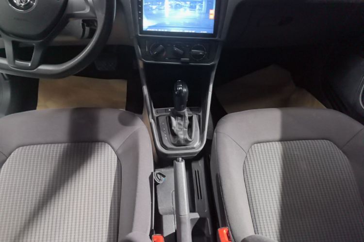 Volkswagen Santana 2021 immagine di auto #14