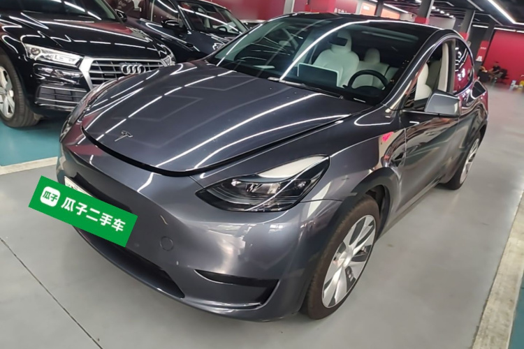 Tesla Model Y 2022 immagine di auto #2