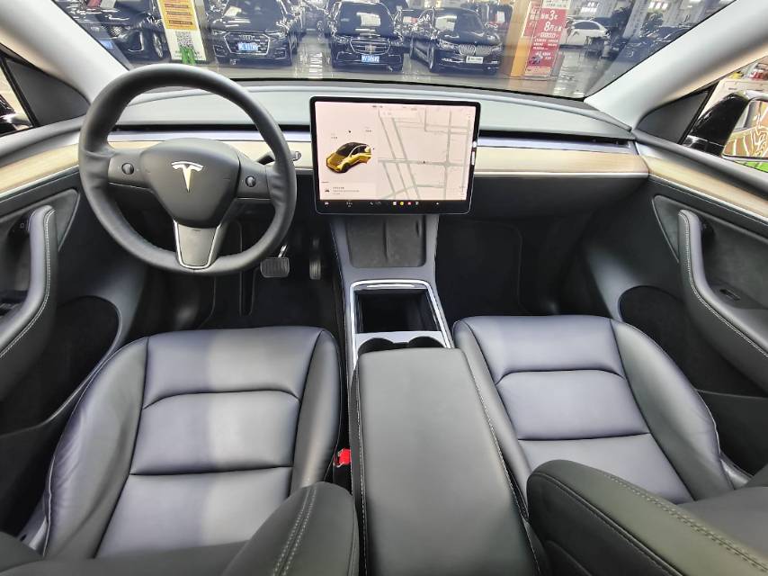 Tesla Model Y 2021 #5 Tesla Model Y 2021 car image #5