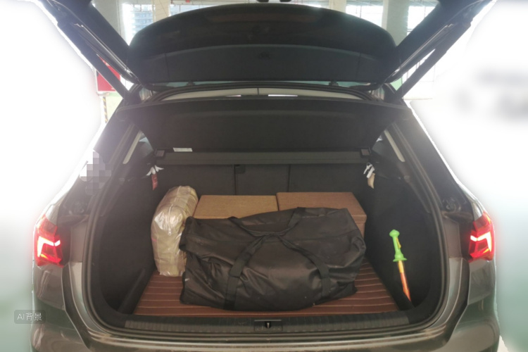Audi Q3 2020 car image #21