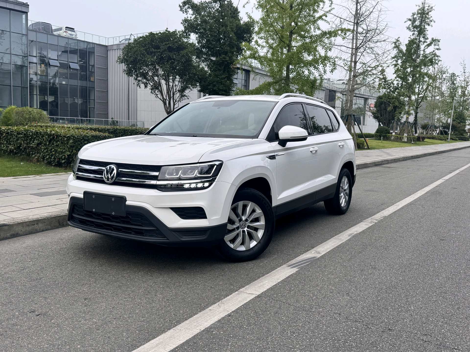 2020 2020 car image