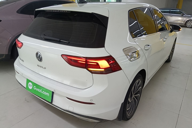 Volkswagen Golf 2021 car image #7