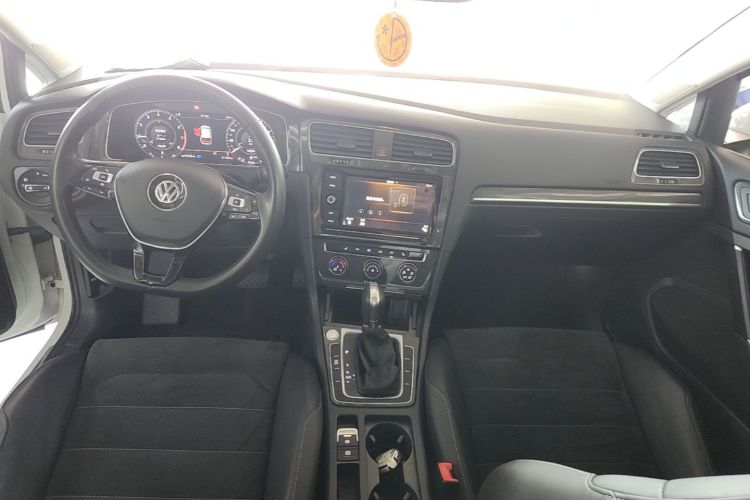 Volkswagen Golf 2020 #10 Volkswagen Golf 2020 car image #10