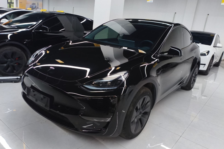 Tesla Model Y 2024 #2 Tesla Model Y 2024 car image #2