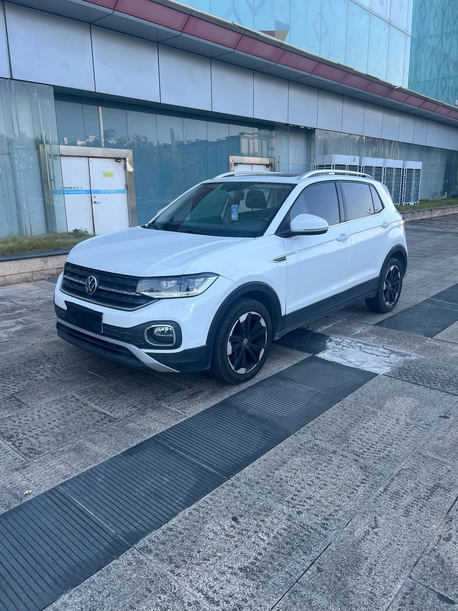 2023 2023 immagine di auto