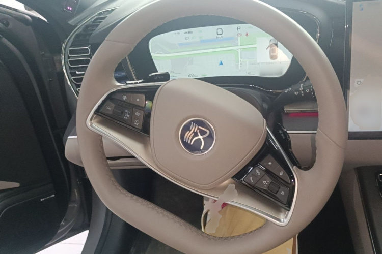 BYD Han 2025 car image #15
