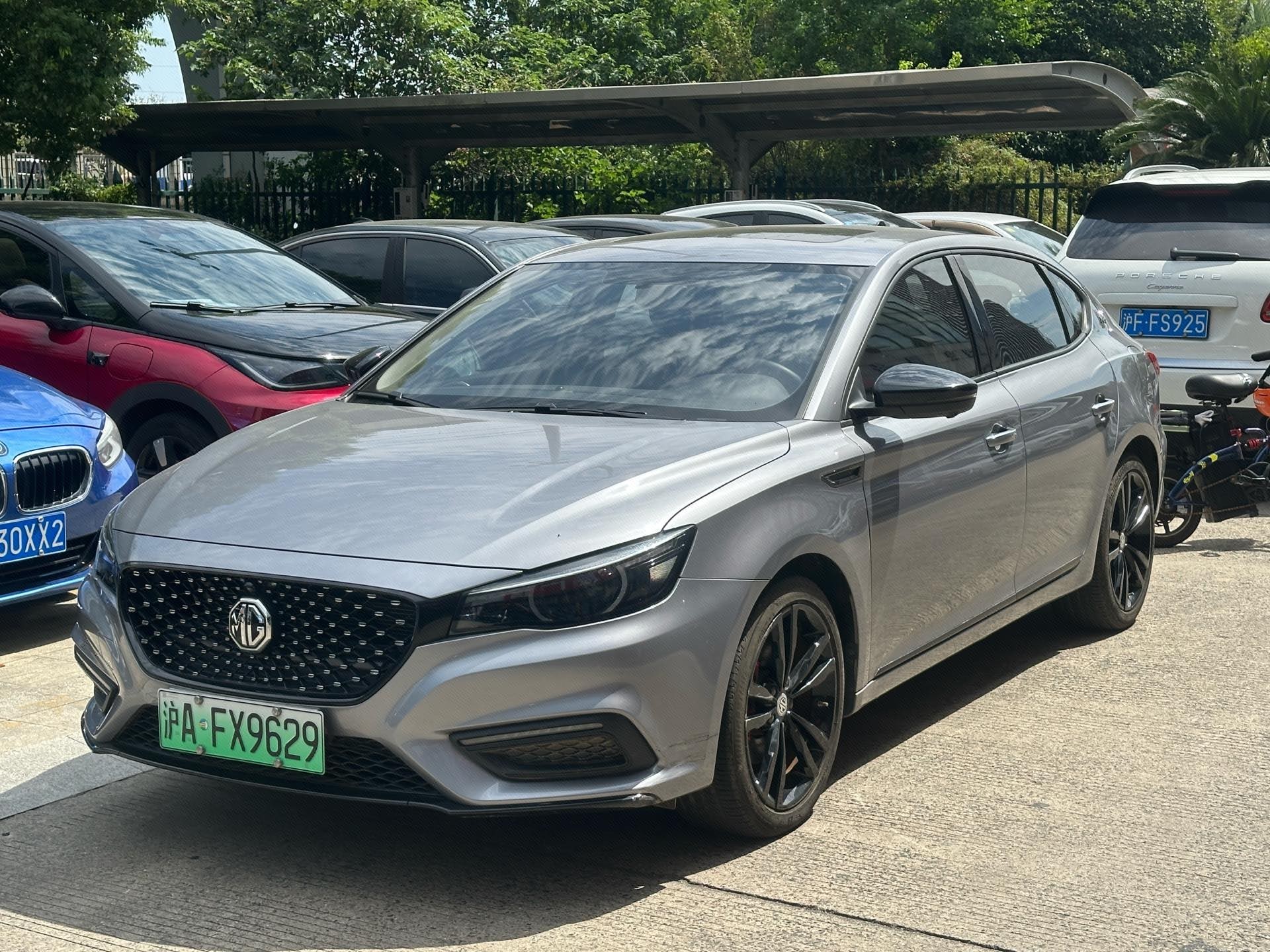 MG 6 New Energy 2020 MG 6 New Energy 2020 immagine di auto