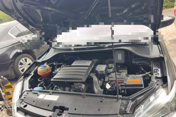 Volkswagen Santana 2015 car image #22