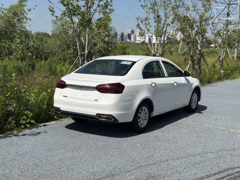 GEELY Emgrand 2021 car image #3