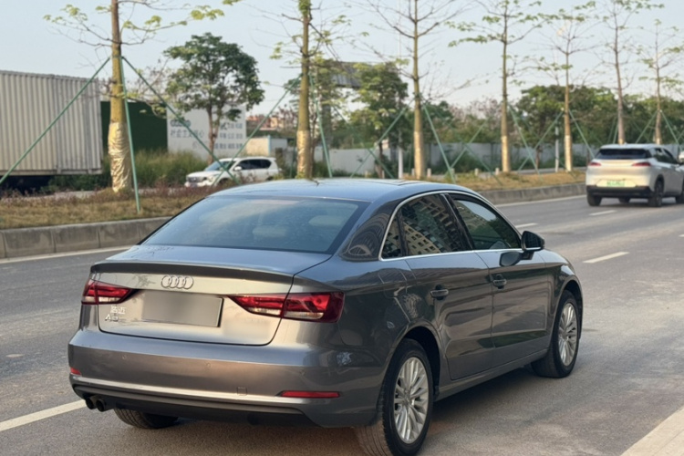 Audi A3 2016 car image #8