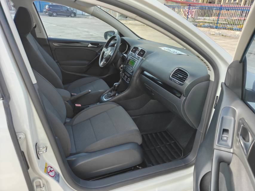 Volkswagen Golf 2014 car image #2