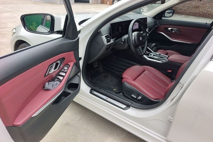 BMW 3 Series 2023 car image #12