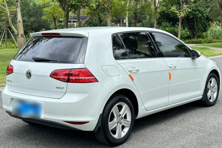 Volkswagen Golf 2016 car image #5
