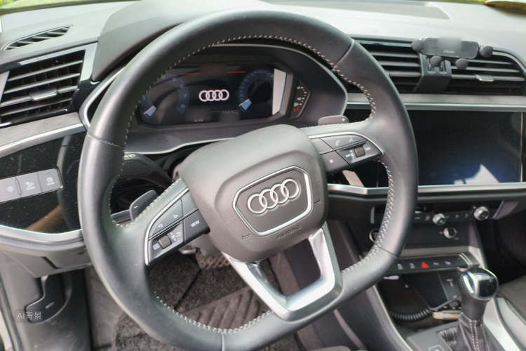 Audi Q3 2021 #12 Audi Q3 2021 car image #12