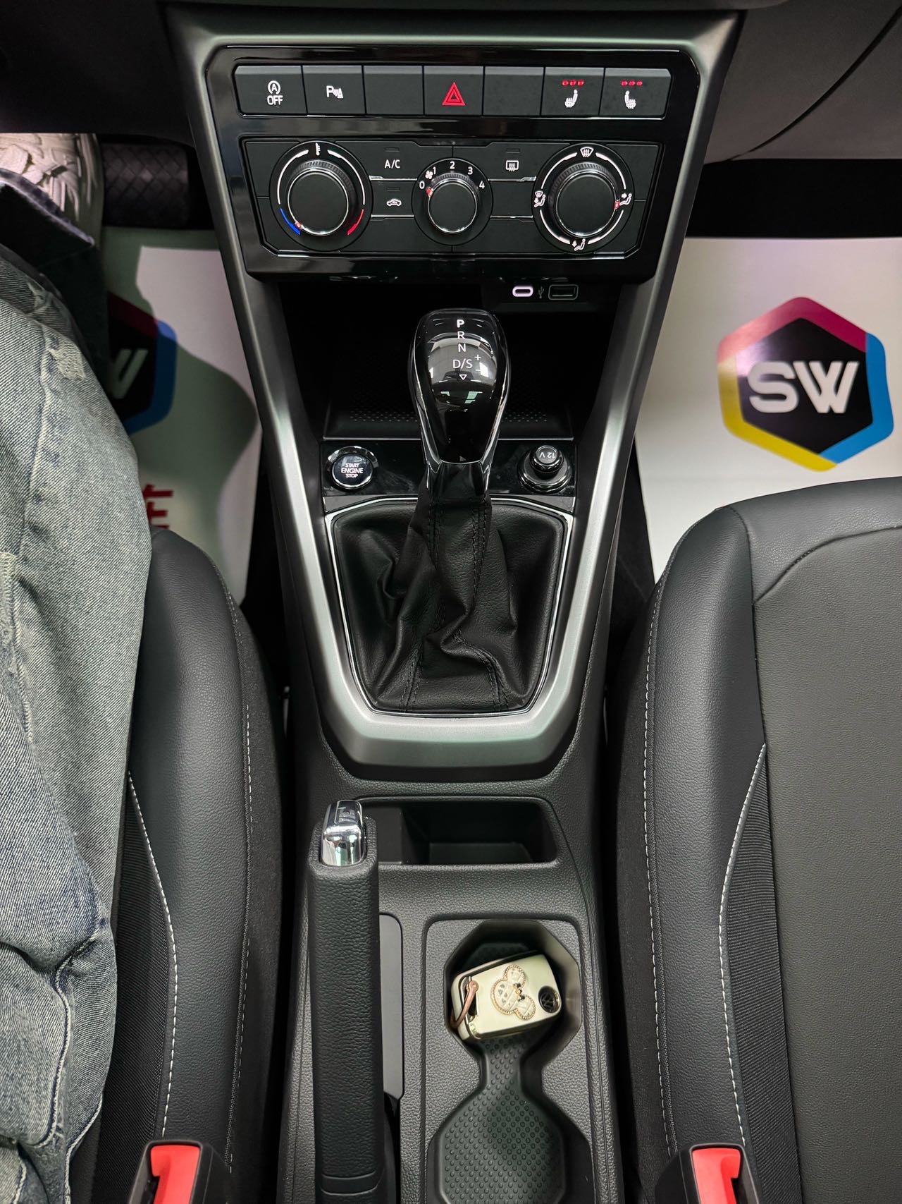 Volkswagen T-Cross 2023 #12 Volkswagen T-Cross 2023 car image #12