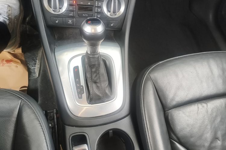 Audi Q3 2016 #14 Audi Q3 2016 car image #14