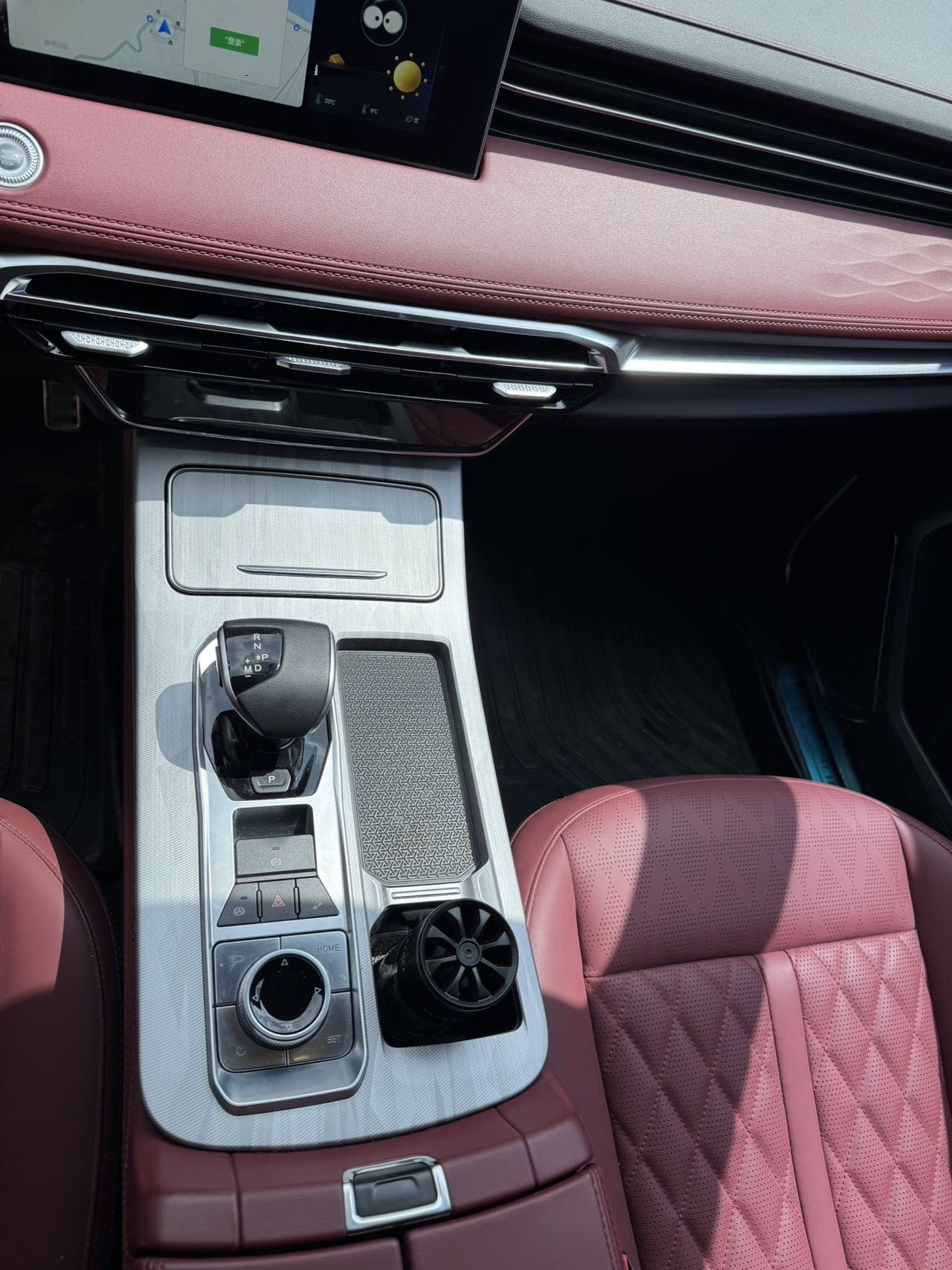 Jetour X70 PLUS 2023 car image #11