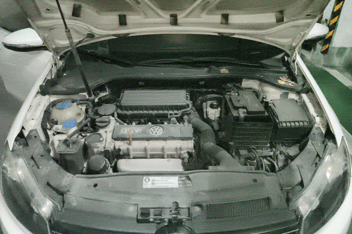 Volkswagen Golf 2012 car image #10