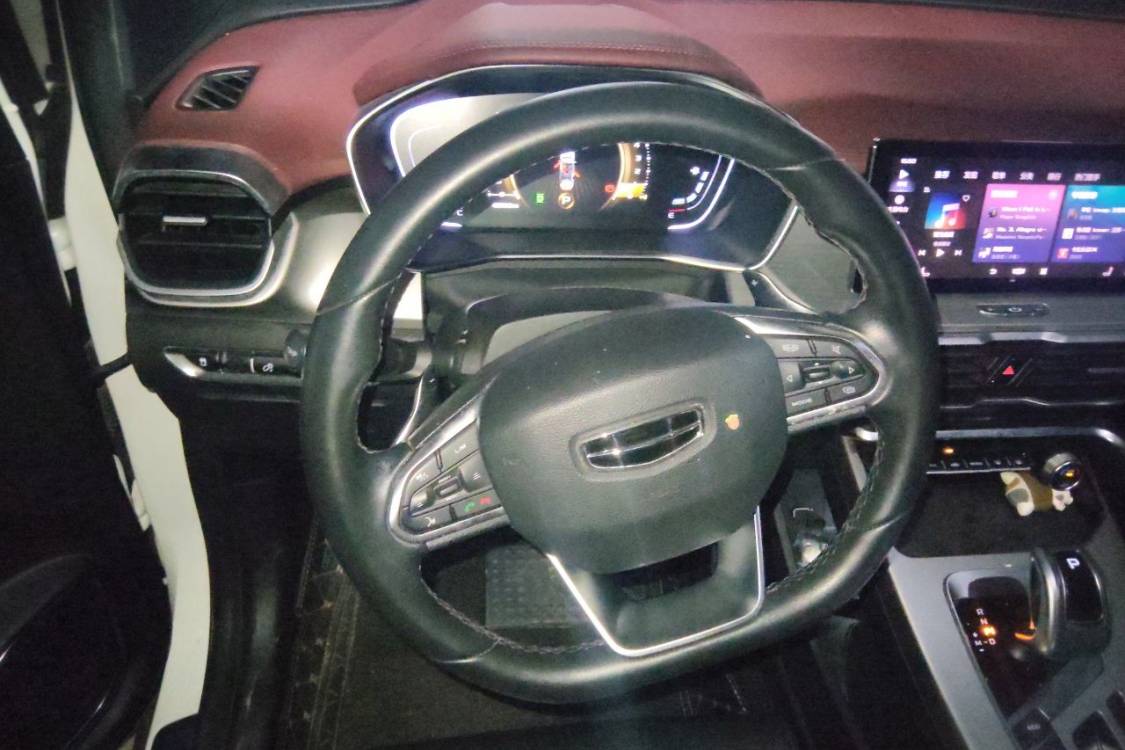 GEELY Coolray 2021 #22 GEELY Coolray 2021 car image #22