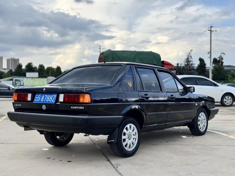 Volkswagen Santana Classic 2012 immagine di auto #7