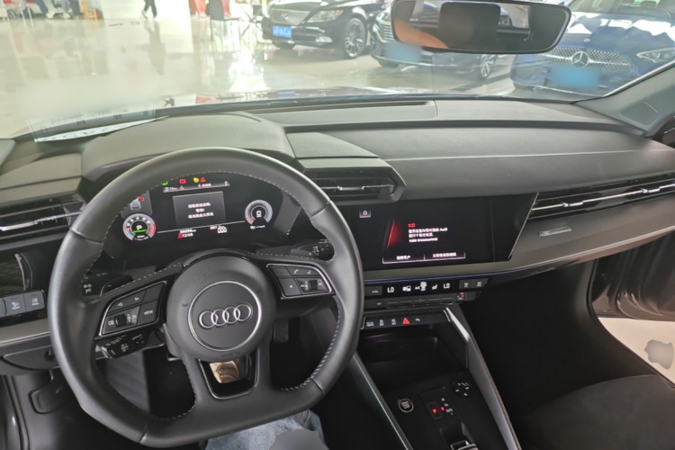 Audi A3 2021 immagine di auto #10