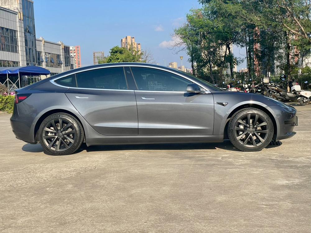Tesla Model 3 2020 car image #7