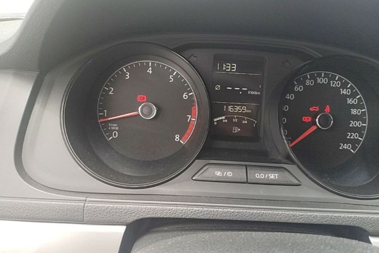 Volkswagen Lavida 2017 car image #14
