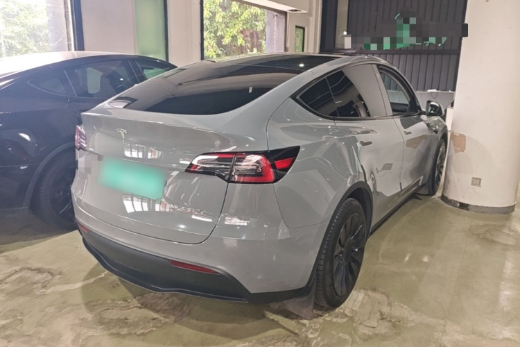 Tesla Model Y 2023 #7 Tesla Model Y 2023 car image #7