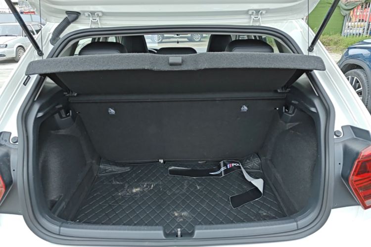 Volkswagen Polo 2021 car image #19