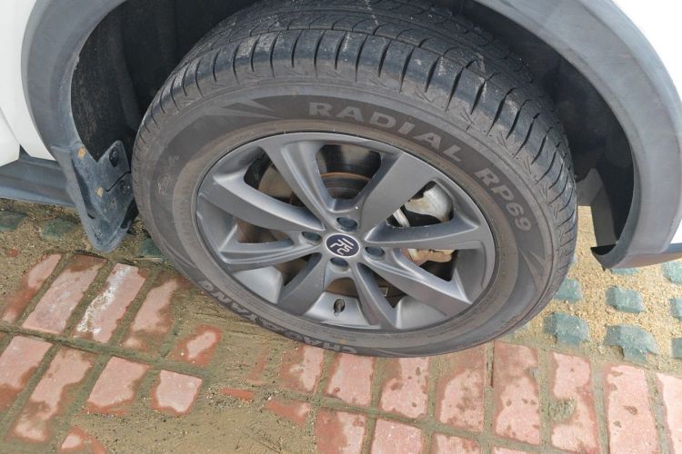 BYD Yuan New Energy 2020 car image #9