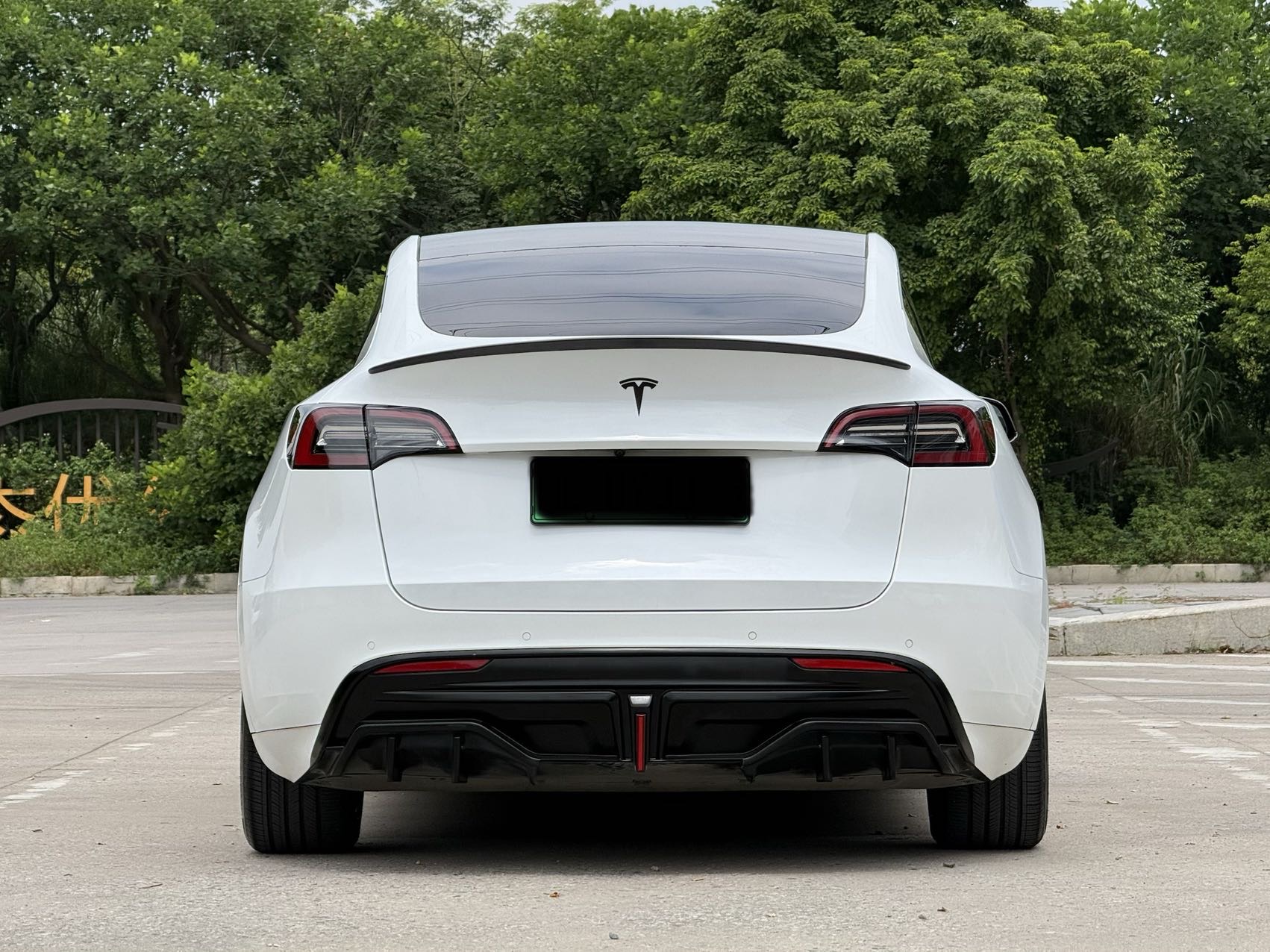 Tesla Model Y 2021 #8 Tesla Model Y 2021 car image #8