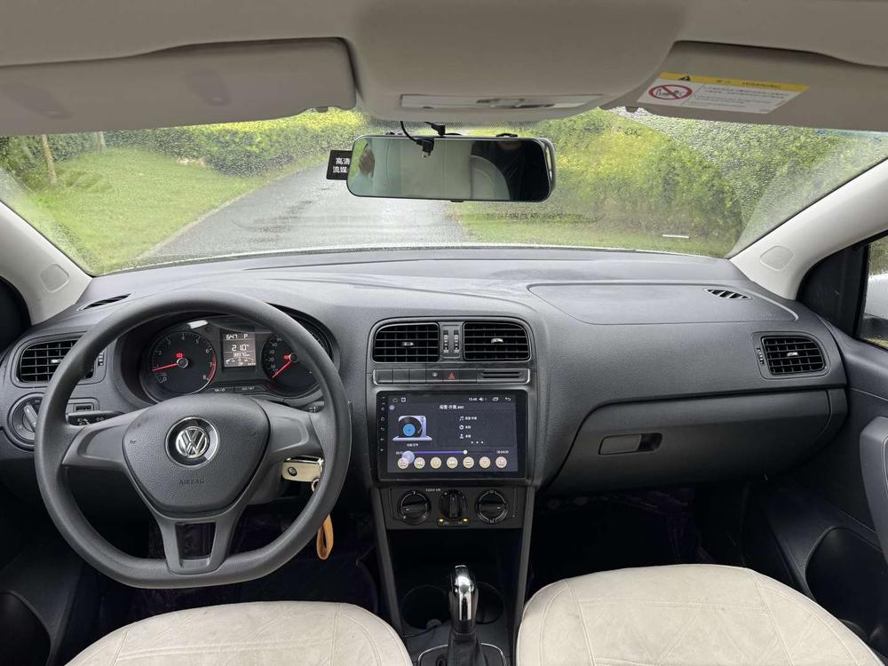 Volkswagen Polo 2017 car image #7
