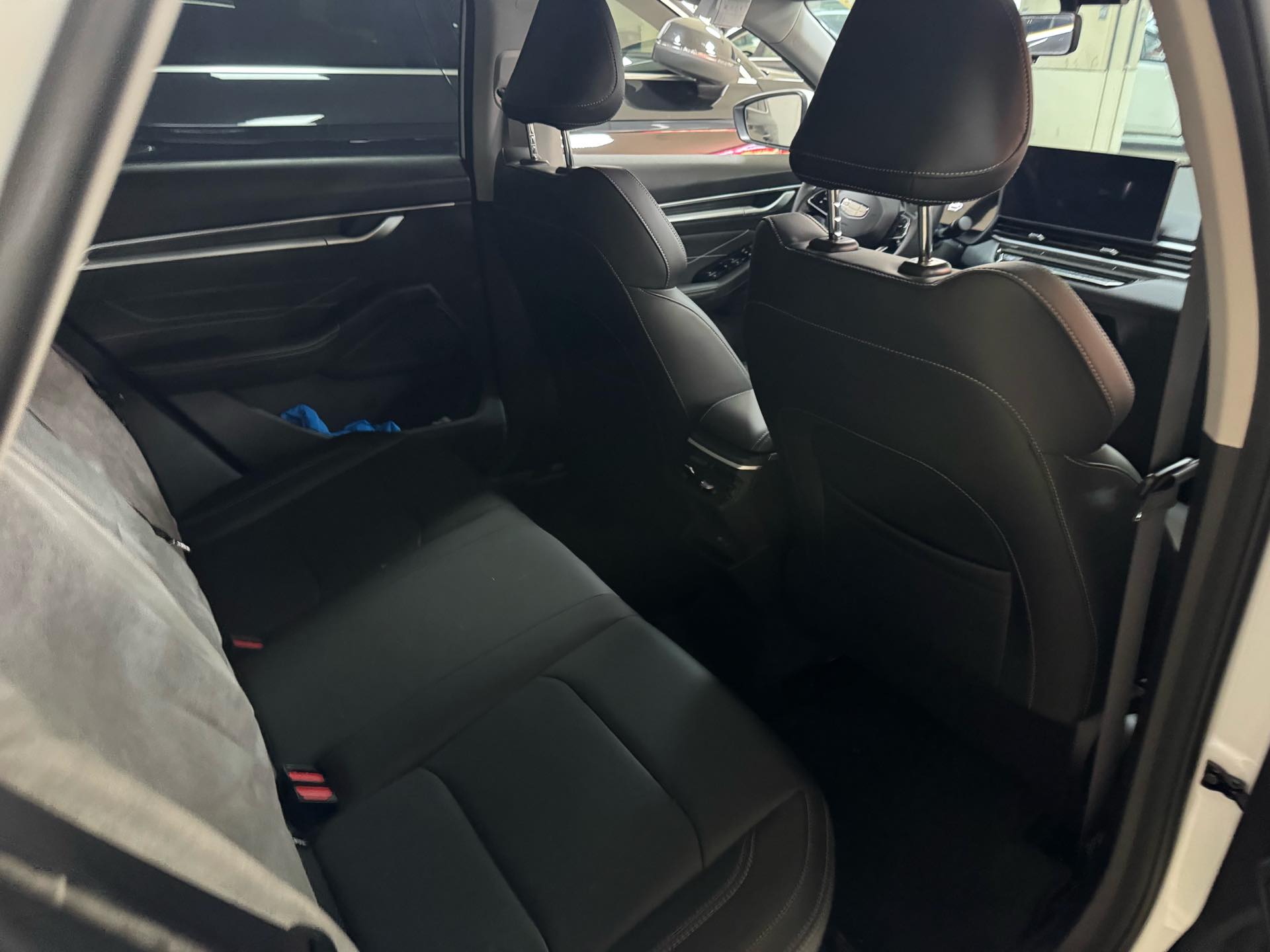 GEELY Emgrand 2024 #4 GEELY Emgrand 2024 imagen de coche #4