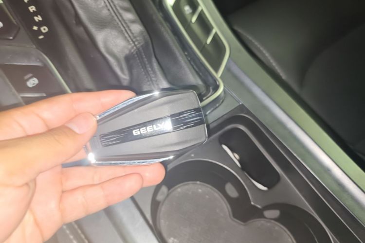GEELY Emgrand 2019 #9 GEELY Emgrand 2019 car image #9