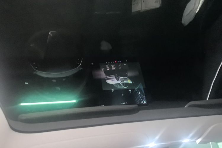 Tesla Model 3 2024 car image #16