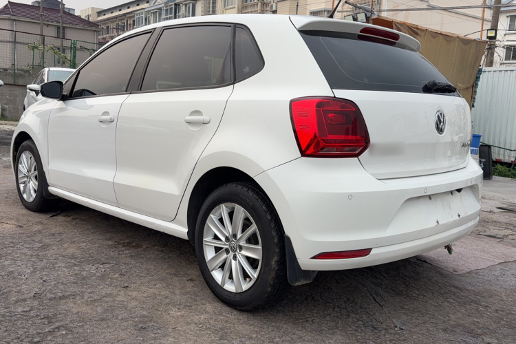 Volkswagen Polo 2015 #7 Volkswagen Polo 2015 car image #7