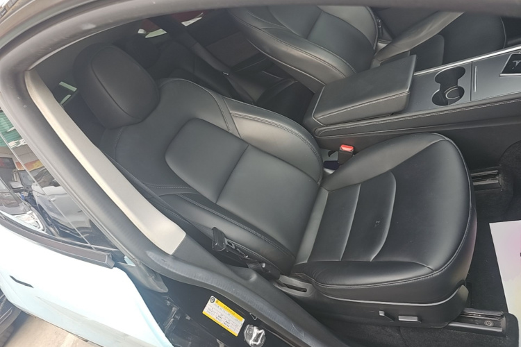 Tesla Model Y 2022 #24 Tesla Model Y 2022 car image #24
